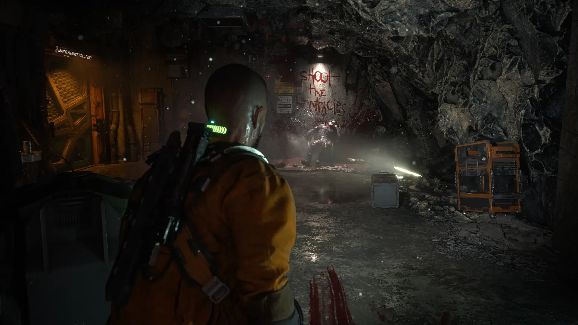 1000132318-2505f0d88e-1